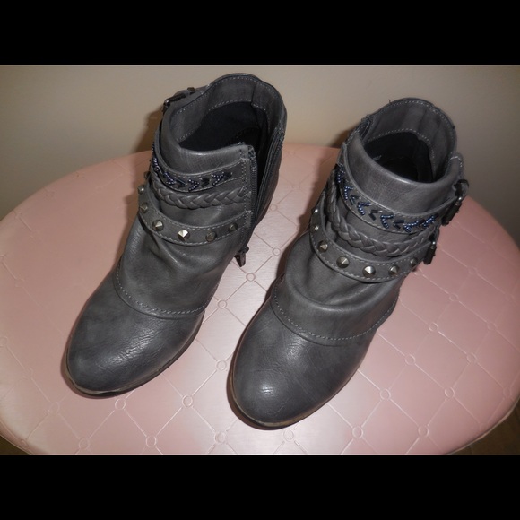 RAMPAGE Gray Ankle Boots / Booties - Picture 3 of 7